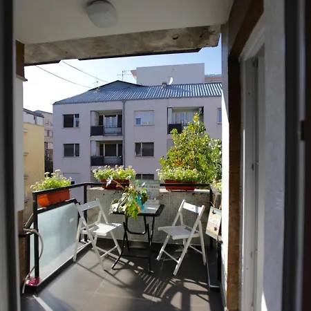 Brick On Macedonia Pedestrian Street Skopje