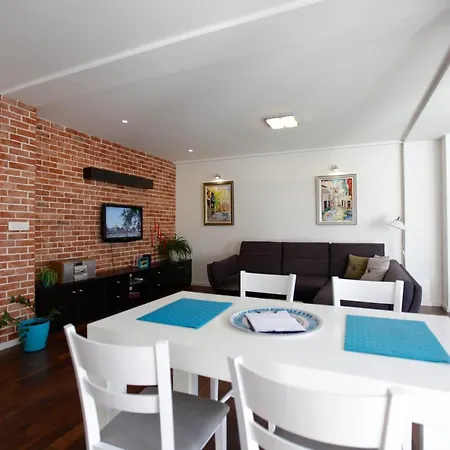 Brick On Macedonia Pedestrian Street * Skopje