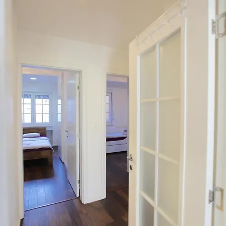 Apartment Brick On Macedonia Pedestrian Street *