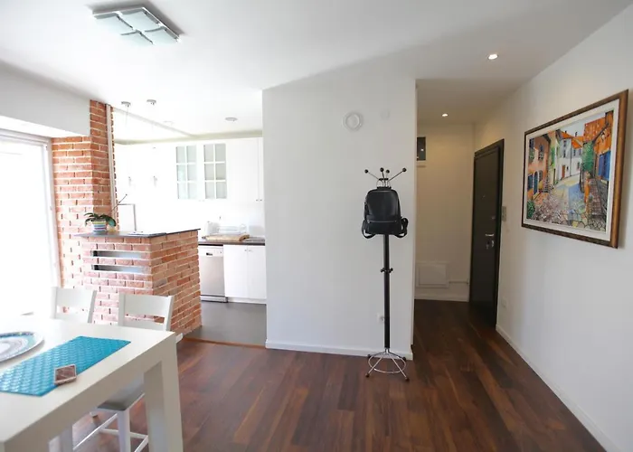 アパート Brick On Macedonia Pedestrian Street スコピエ