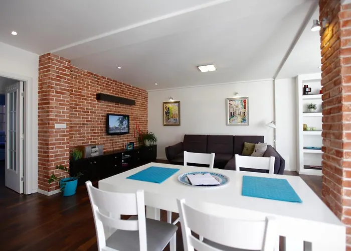 Brick On Macedonia Pedestrian Street * Skopje